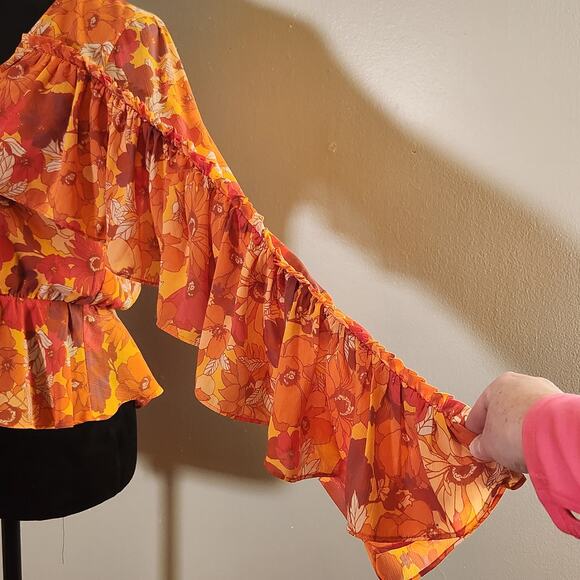 HOUSE OF HARLOW 1960 Makana Blouse in 70s Floral, Size Small - Picture 9 of 13